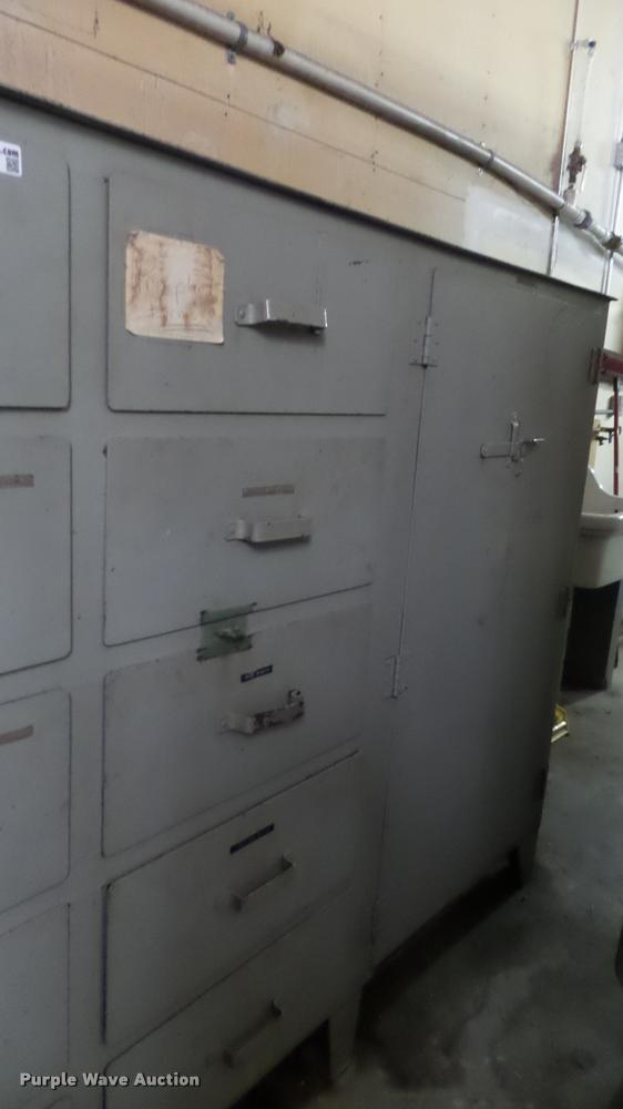 image for item BU9159 Metal storage cabinet