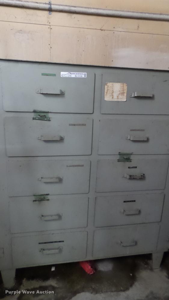 image for item BU9159 Metal storage cabinet