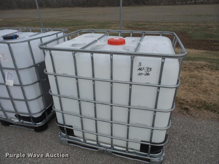 image for item BW9663 (10) 250 gallon totes