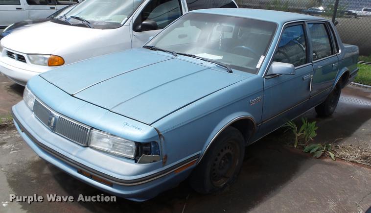 image for item BZ9520 1988 Oldsmobile Cutlass Ciera