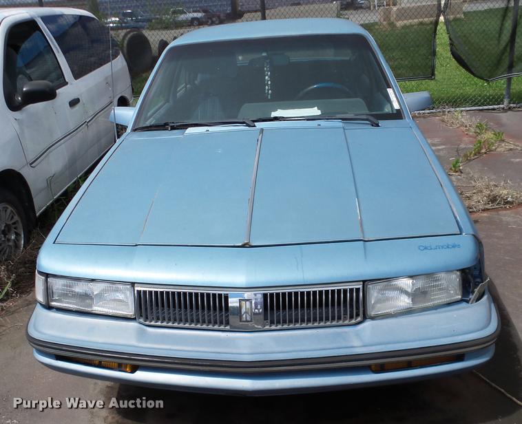 image for item BZ9520 1988 Oldsmobile Cutlass Ciera