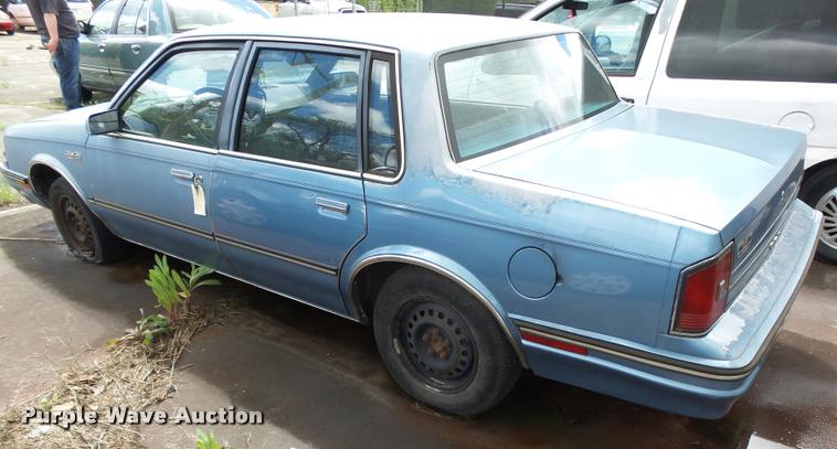 image for item BZ9520 1988 Oldsmobile Cutlass Ciera