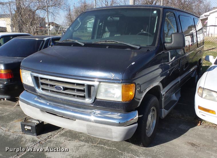 image for item BZ9522 2003 Ford E-150 van