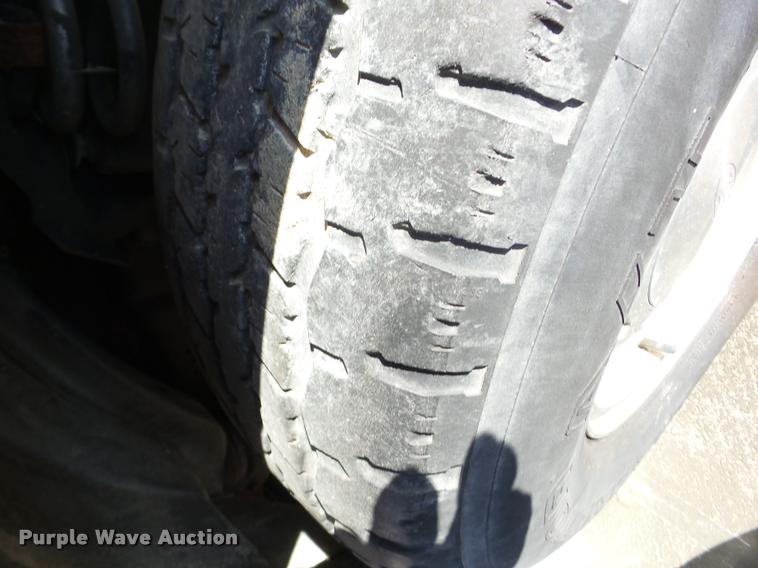 image for item BZ9522 2003 Ford E-150 van