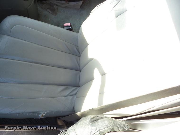 image for item BZ9522 2003 Ford E-150 van