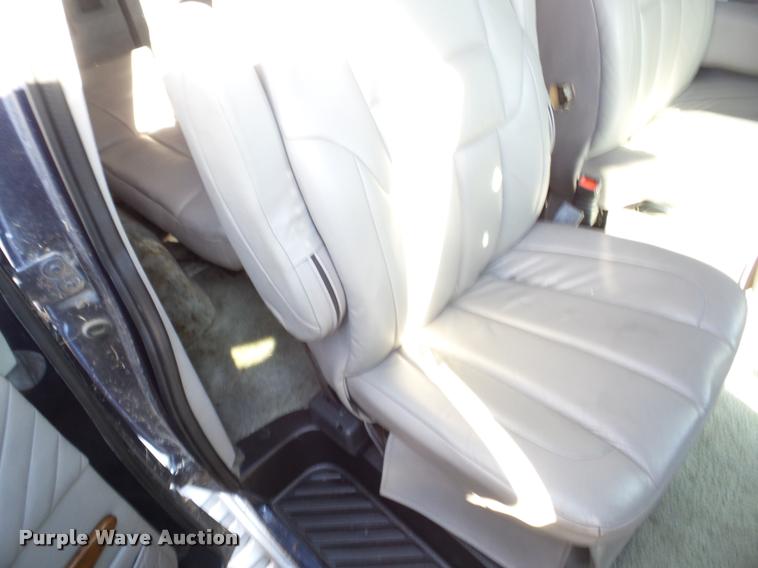 image for item BZ9522 2003 Ford E-150 van