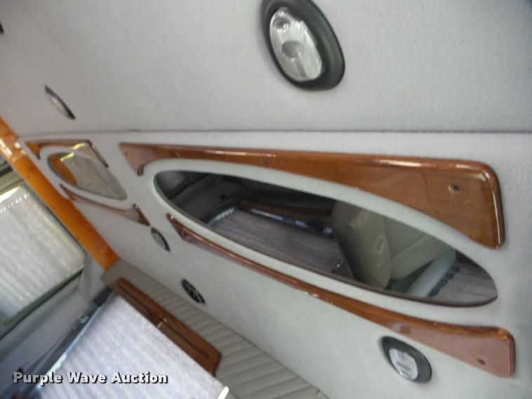 image for item BZ9522 2003 Ford E-150 van