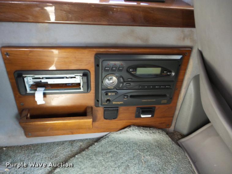 image for item BZ9522 2003 Ford E-150 van