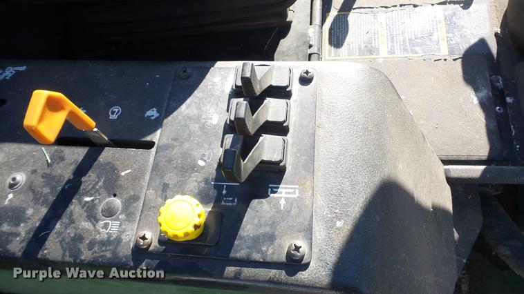 image for item DA2206 John Deere 1600 Turbo ZTR lawn mower