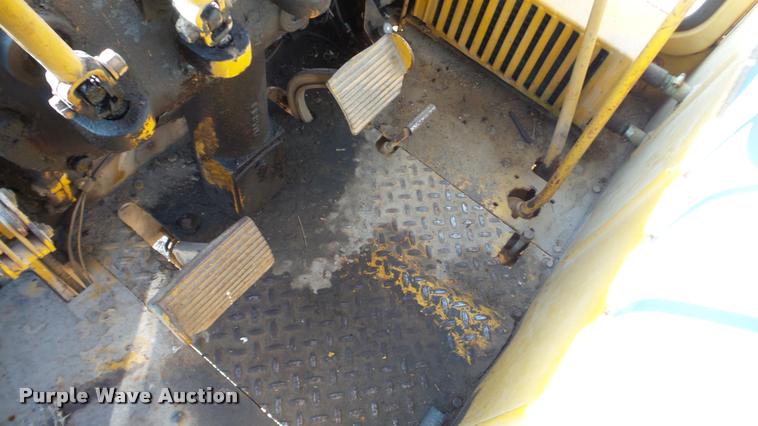 image for item DA2207 Caterpillar 120 motor grader