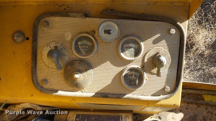 image for item DA2207 Caterpillar 120 motor grader