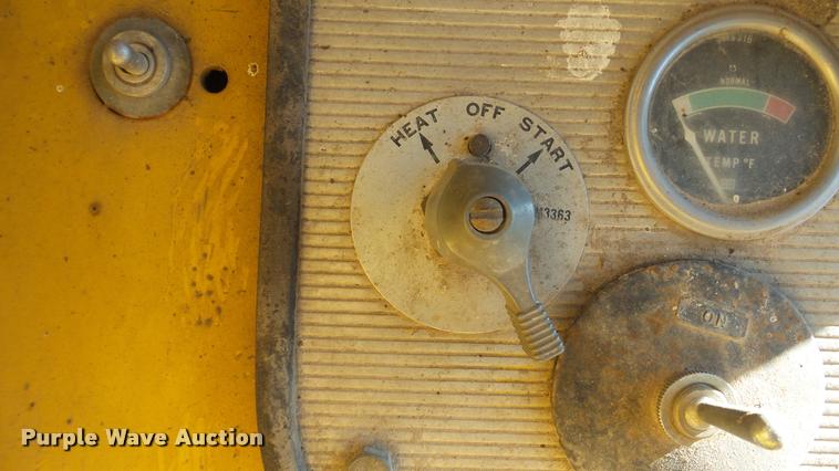 image for item DA2207 Caterpillar 120 motor grader