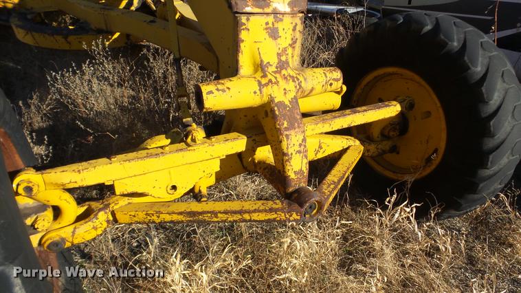 image for item DA2207 Caterpillar 120 motor grader