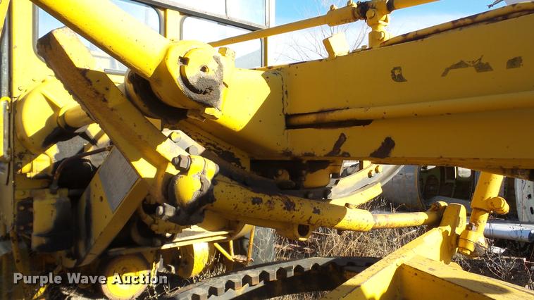 image for item DA2207 Caterpillar 120 motor grader