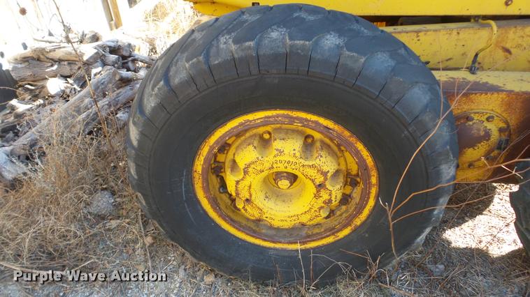 image for item DA2207 Caterpillar 120 motor grader