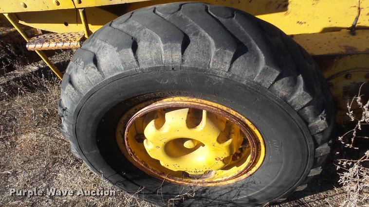 image for item DA2207 Caterpillar 120 motor grader