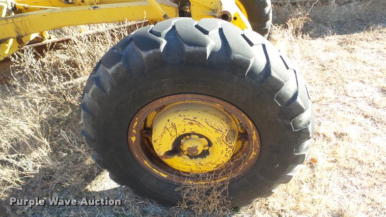 image for item DA2207 Caterpillar 120 motor grader