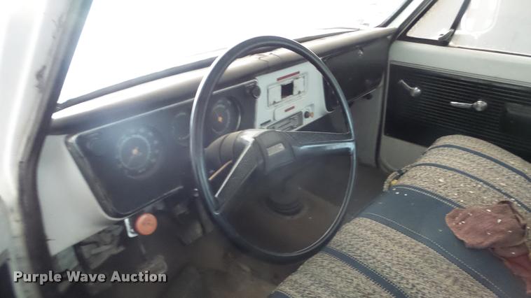 image for item DA2208 1971 GMC 3500 fuel truck