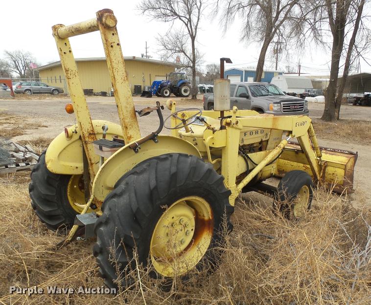 image for item DB1786 1974 Ford 3550 tractor