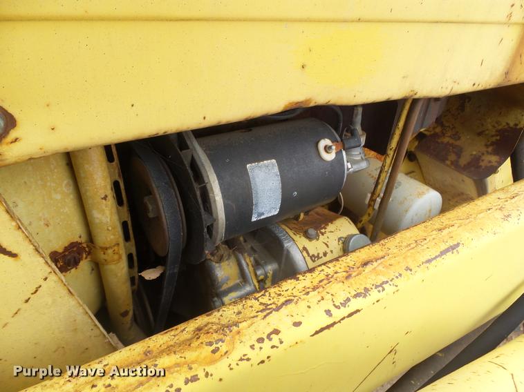 image for item DB1786 1974 Ford 3550 tractor