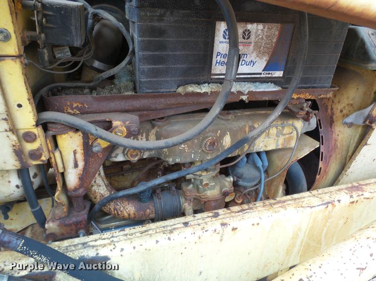 image for item DB1786 1974 Ford 3550 tractor