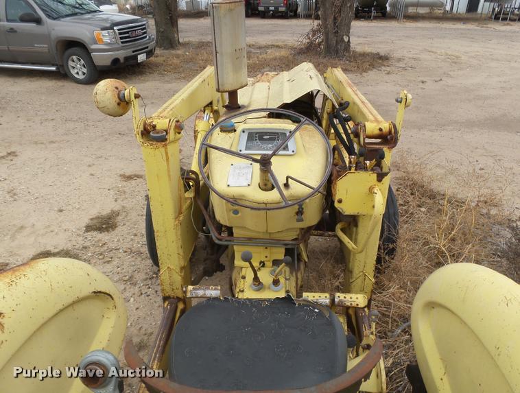 image for item DB1786 1974 Ford 3550 tractor