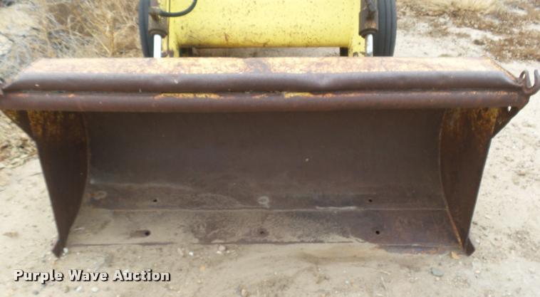 image for item DB1786 1974 Ford 3550 tractor