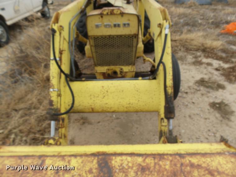 image for item DB1786 1974 Ford 3550 tractor