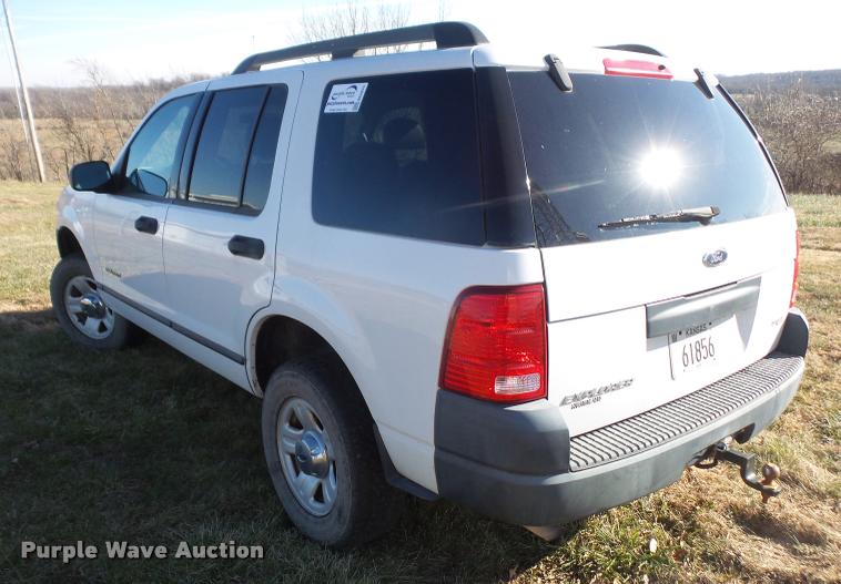 image for item DB2835 2005 Ford Explorer SUV