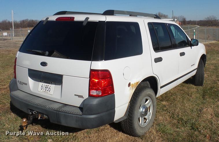 image for item DB2835 2005 Ford Explorer SUV