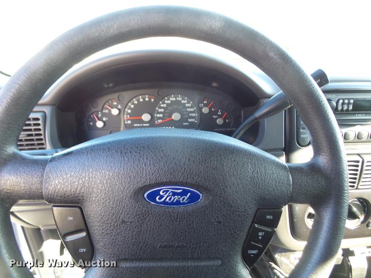 image for item DB2835 2005 Ford Explorer SUV