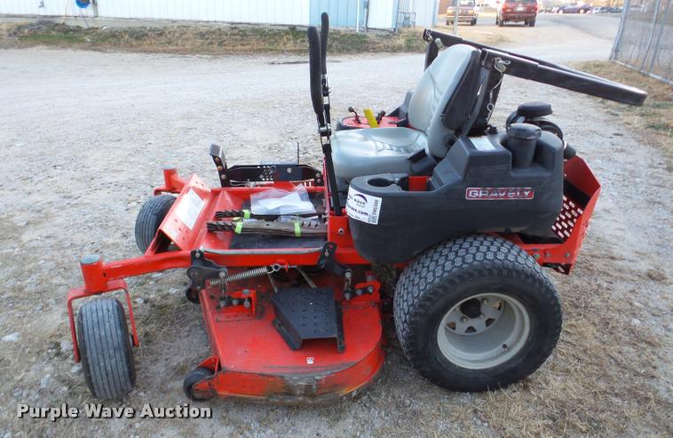 image for item DB5389 Gravely Pro Turn Z60 lawn mower