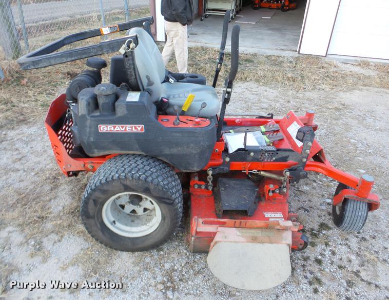 image for item DB5389 Gravely Pro Turn Z60 lawn mower