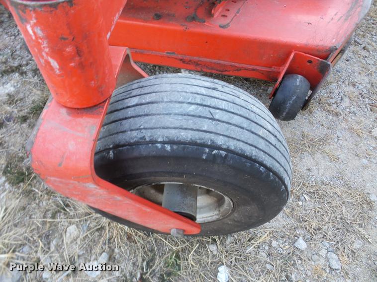 image for item DB5389 Gravely Pro Turn Z60 lawn mower