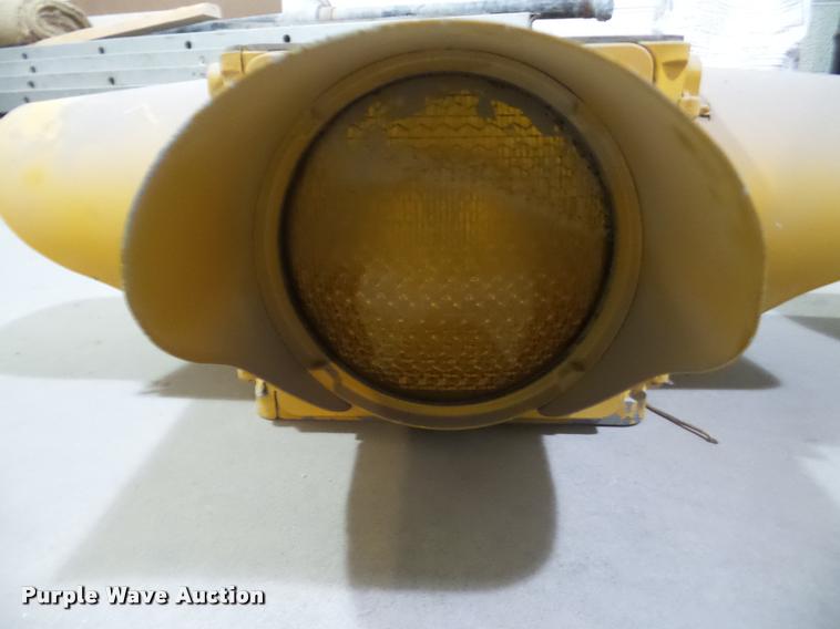 image for item DF9500 (2) stop lights