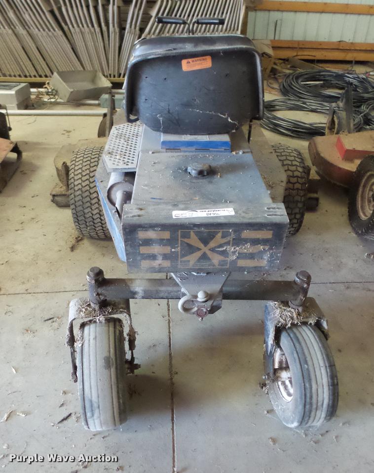 image for item DF9502 Denies Magnum 2200 lawn mower