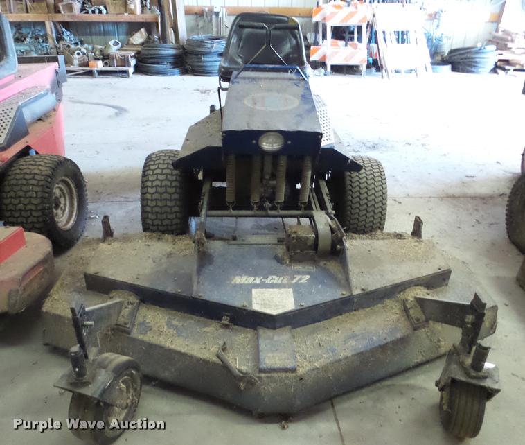 image for item DF9502 Denies Magnum 2200 lawn mower