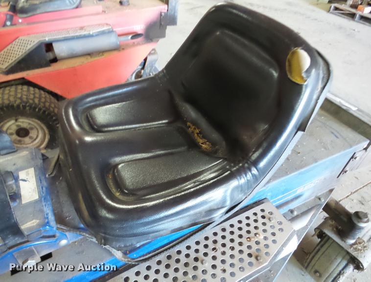 image for item DF9502 Denies Magnum 2200 lawn mower