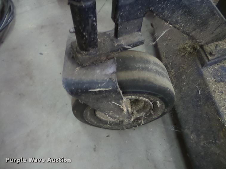 image for item DF9502 Denies Magnum 2200 lawn mower