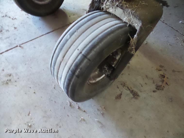 image for item DF9502 Denies Magnum 2200 lawn mower