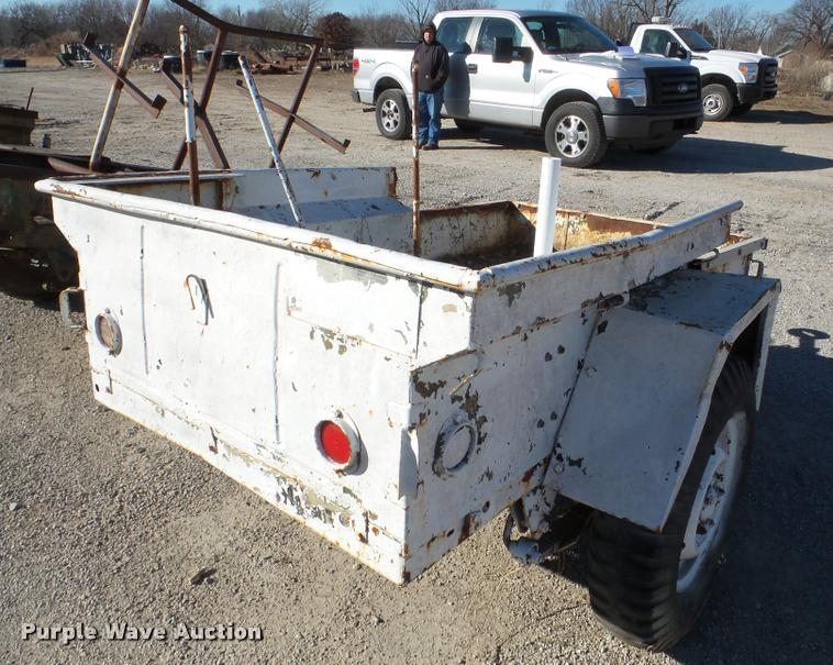 image for item DF9505 Utility trailer