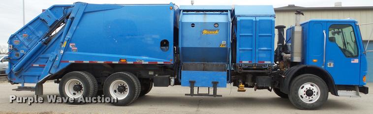 image for item DG9096 2006 Sterling Condor American Lafrance refuse truck