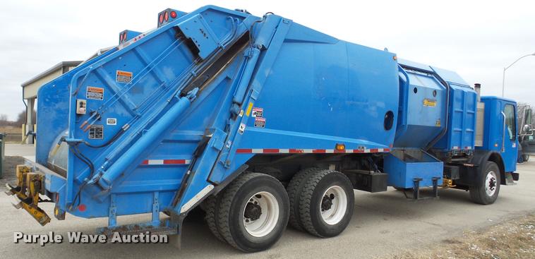 image for item DG9096 2006 Sterling Condor American Lafrance refuse truck