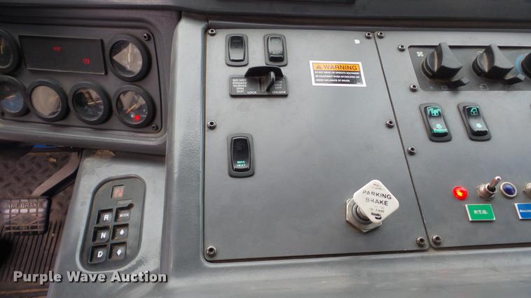 image for item DG9096 2006 Sterling Condor American Lafrance refuse truck