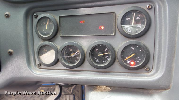 image for item DG9096 2006 Sterling Condor American Lafrance refuse truck