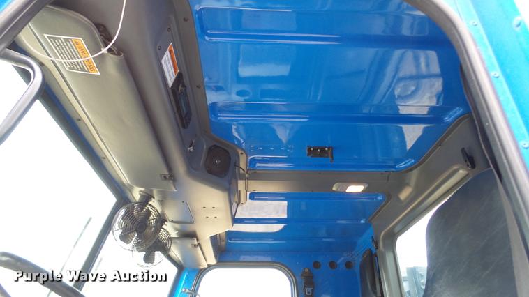 image for item DG9096 2006 Sterling Condor American Lafrance refuse truck