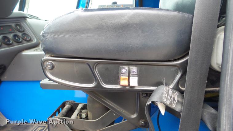 image for item DG9096 2006 Sterling Condor American Lafrance refuse truck