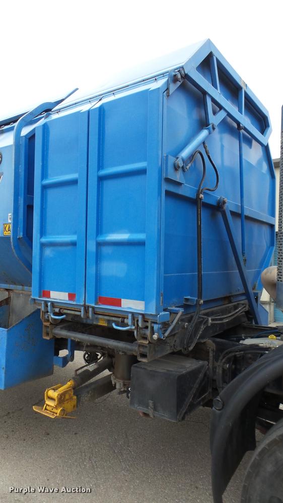 image for item DG9096 2006 Sterling Condor American Lafrance refuse truck