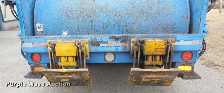 image for item DG9096 2006 Sterling Condor American Lafrance refuse truck