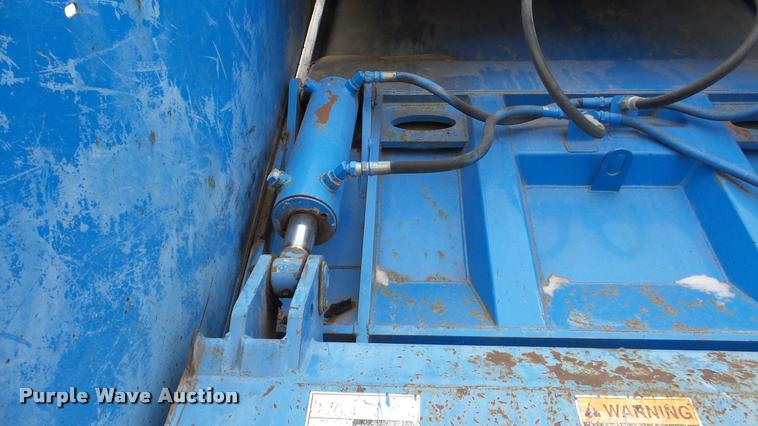 image for item DG9096 2006 Sterling Condor American Lafrance refuse truck